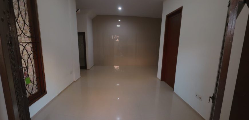 2-Story House for Sale in Sekar Tunjung, Gatsu Timur, Denpasar timur